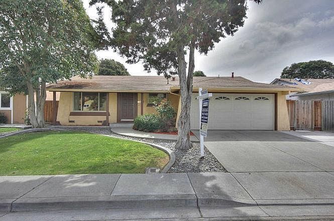 1st image of 34475 Blackstone Way
