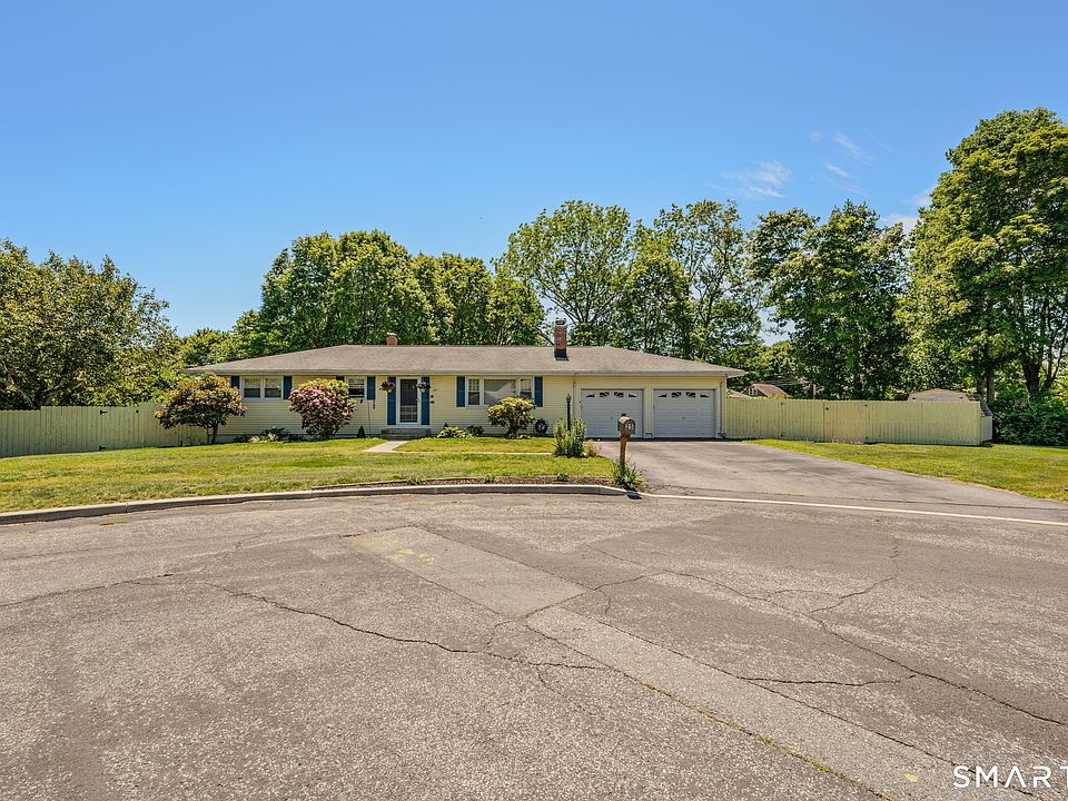 1st image of 25 Sandy Hollow Drive