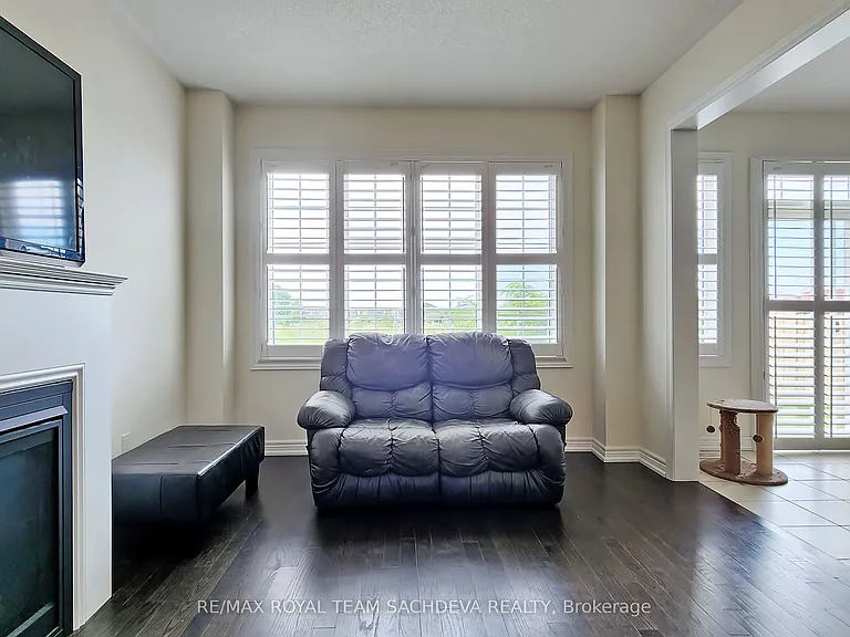 95 Fred Jackman Ave — Photo 5