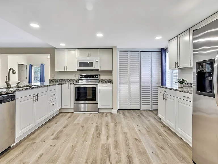 7308 Maryland Ave — Photo 3