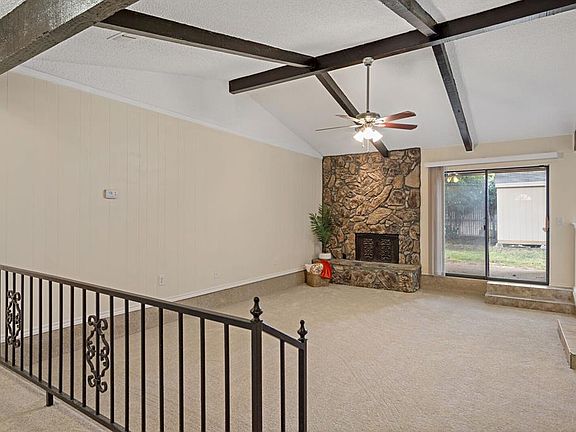 2nd image of 402 Thomas Chapel Dr