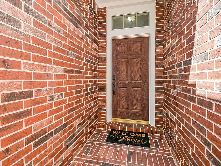 3815 Summerfield Dr — Photo 3