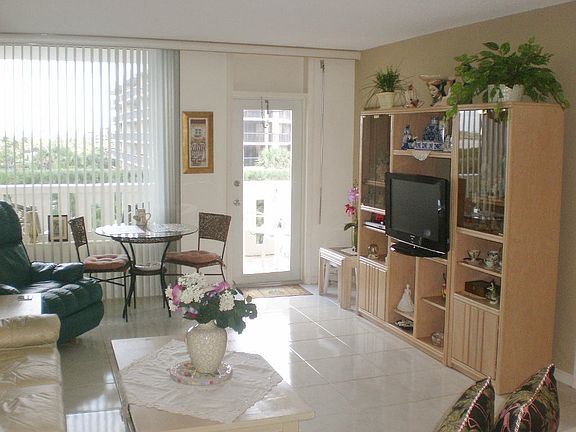 4th image of 3450 S Ocean Blvd #4250