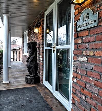 3rd image of 108 Thunderbird Dr