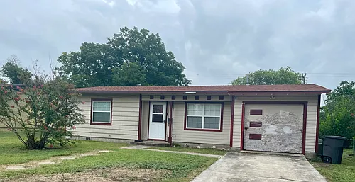 210 Basswood Dr Photo 1