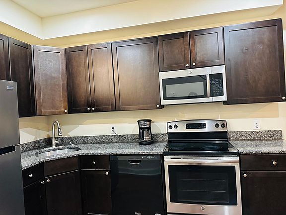 4th image of 1710 N Gratz St Floor 2&3