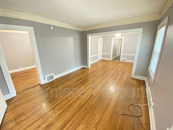 4th image of 5519 Garfield Ave