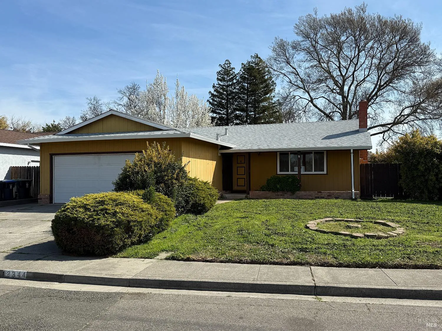 2344 Twain Court photo 1