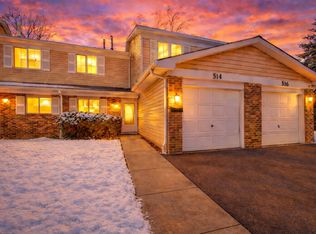 514 Alton Ct, Carol Stream, IL 60188