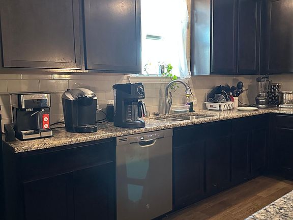 4th image of 1601 Emerald Brook Ct