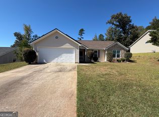 306 Preakness Dr, Lagrange, GA 30241