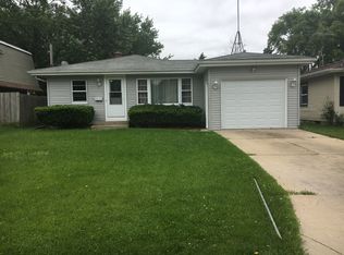 519 Oakwood Ave, Aurora, IL 60505