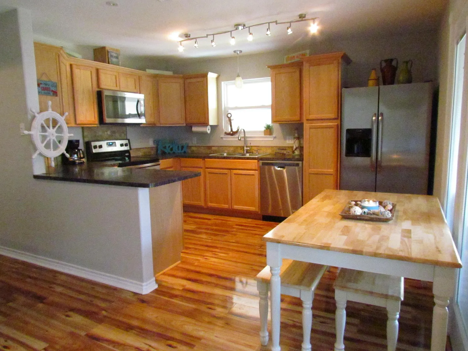 S Live Oak St, Rockport — Photo 3