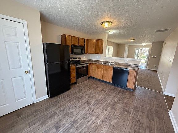 3rd image of 3660 Cedar Pine Pl