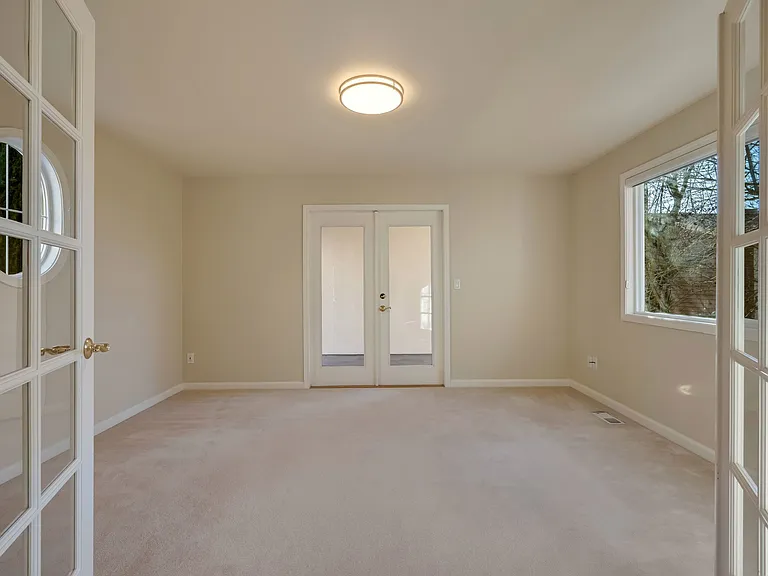 6215 101st Ct NE — Photo 11