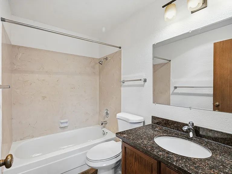 Park Place Apartments — Photo 6