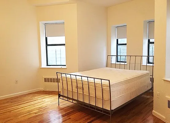 Rented by Warburg | media 28