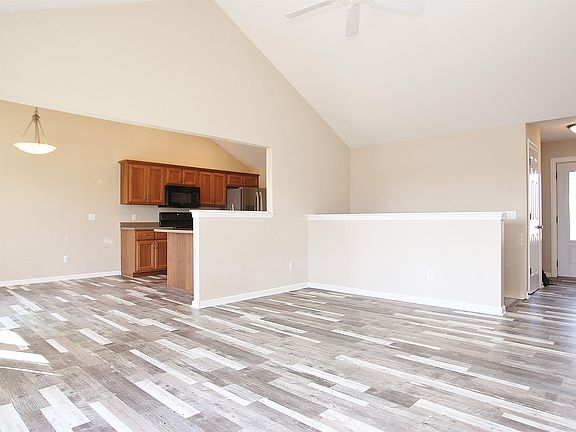 2nd image of 209 Ballenshire Ln