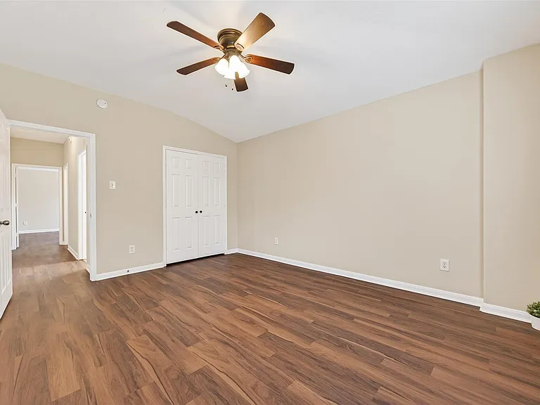 10427 Lyndon Meadows Dr — Photo 35