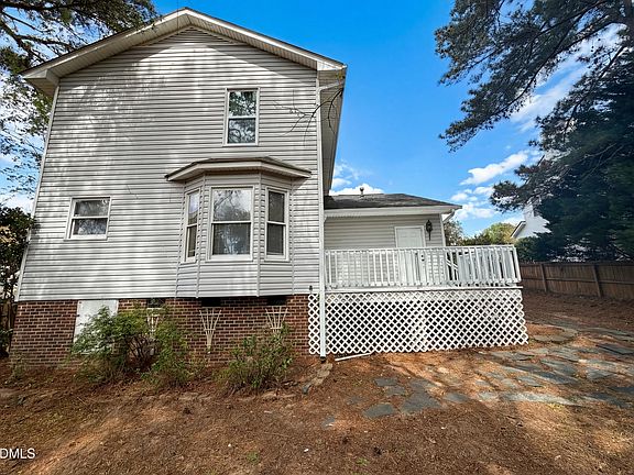 5th image of 3516 Gables Dr