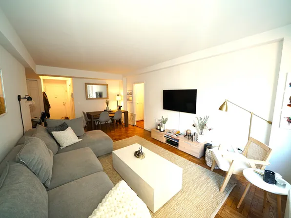 125 East 87th Street image 1 of 4