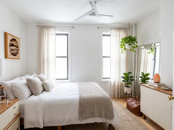 118 East 4th Street image 1 of 6