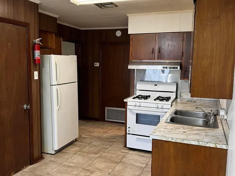 747 Tetreau St #1 — Photo 7