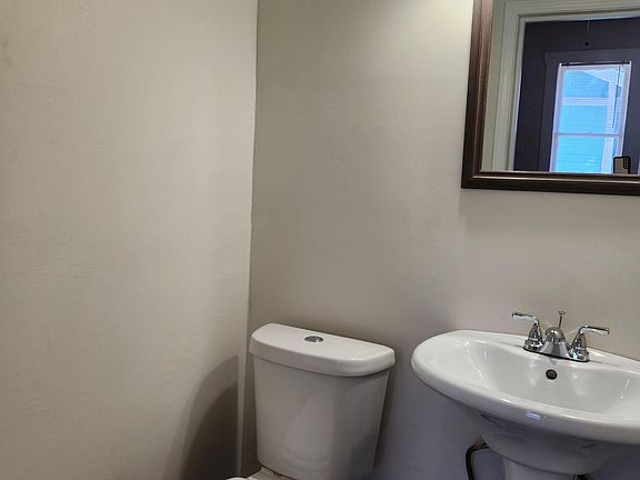 5th image of 5410 S Flores St #1
