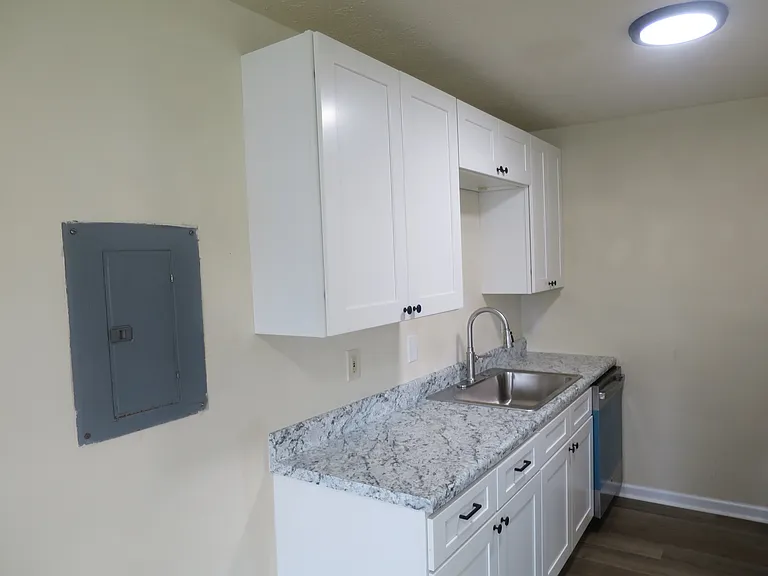 7515 Falling Leaves Cir #C — Photo 5