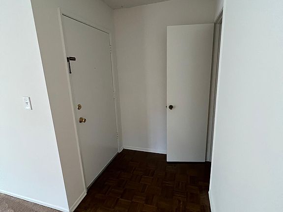 5th image of 245 Chateaux Elise APT E