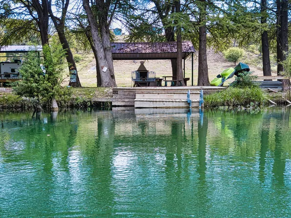170 Teich Ln., Bandera, TX 78003