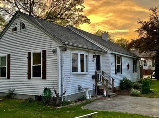 131 Arnold Rd, Coventry, RI 02816