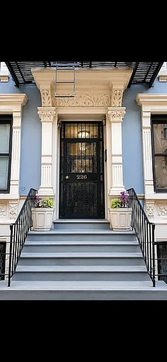226 West 25th Street — Photo 1