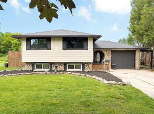 7165 Malden Rd, Lasalle, ON N9J2T8
