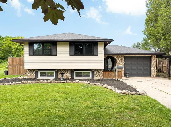 7165 Malden Rd, Lasalle, ON N9J 2T8