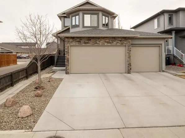 327 W Mildred Dobbs Blvd N, Lethbridge, AB T1H 6G7