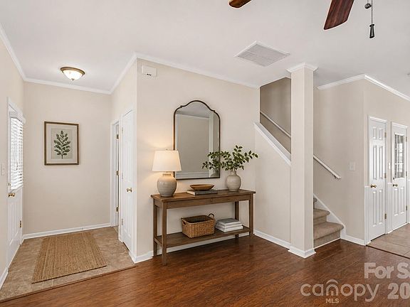 5th image of 1021 Laparc Ln
