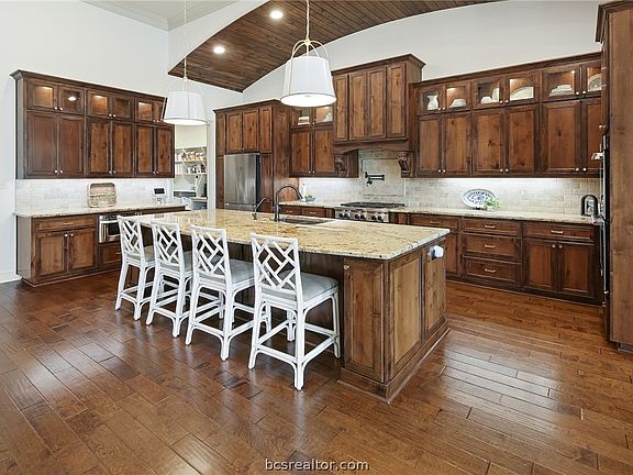 4th image of 17361 Halona Ct