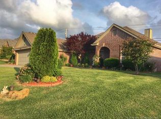 4227 Fairview Rd, Bartlesville, OK 74006