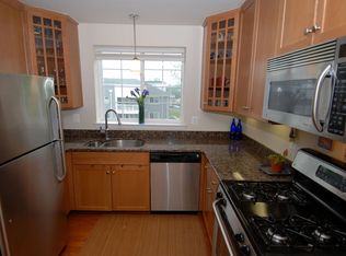 4069 S Four Mile Run Dr UNIT 402, Arlington, VA 22204