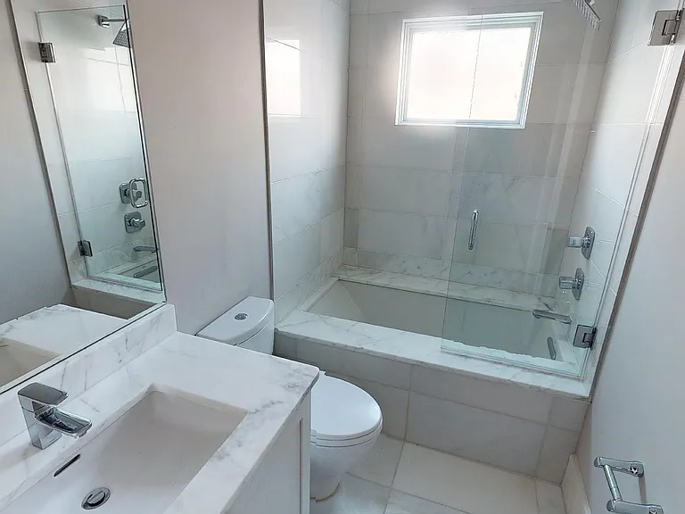 1159 Oates St NE #3A — Photo 4