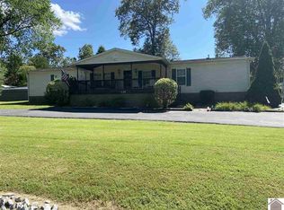 136 Ravenwood Cir, Benton, KY 42025