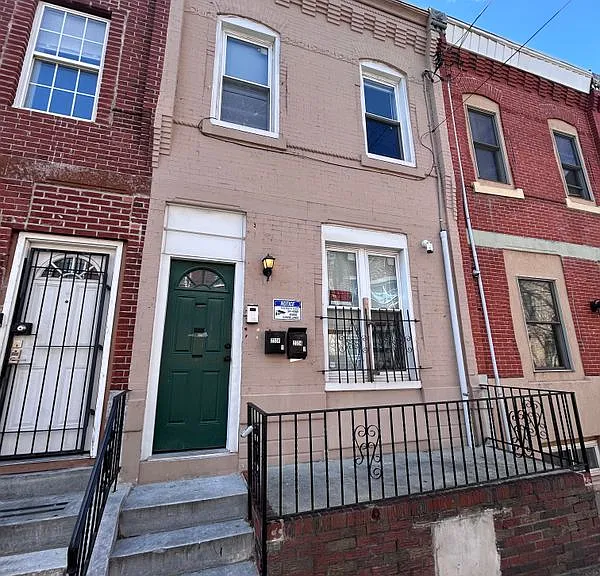 2334 N Carlisle St — Photo 1