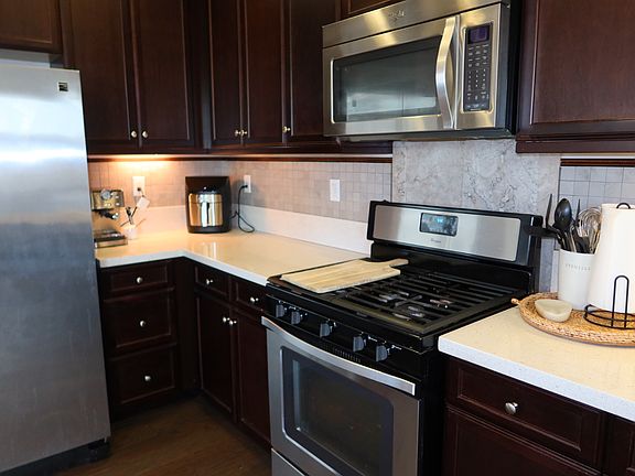 4th image of 4951 Laurel Unit A