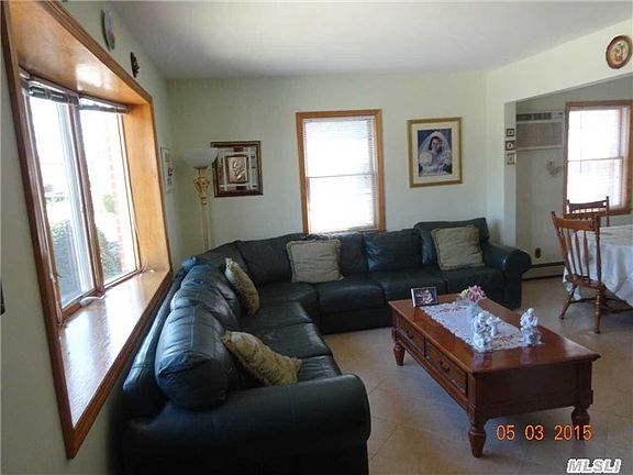 4th image of 167 Caroline Ave
