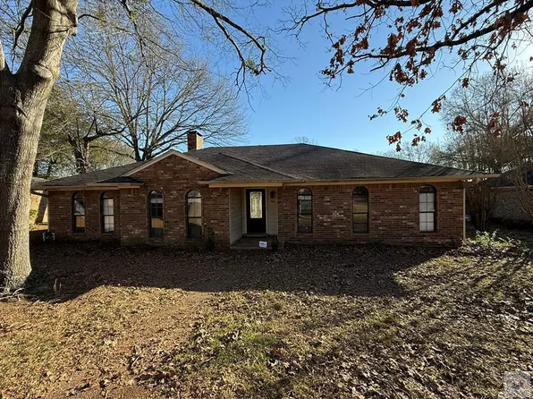 38 Lanshire Dr, Texarkana, TX 75503