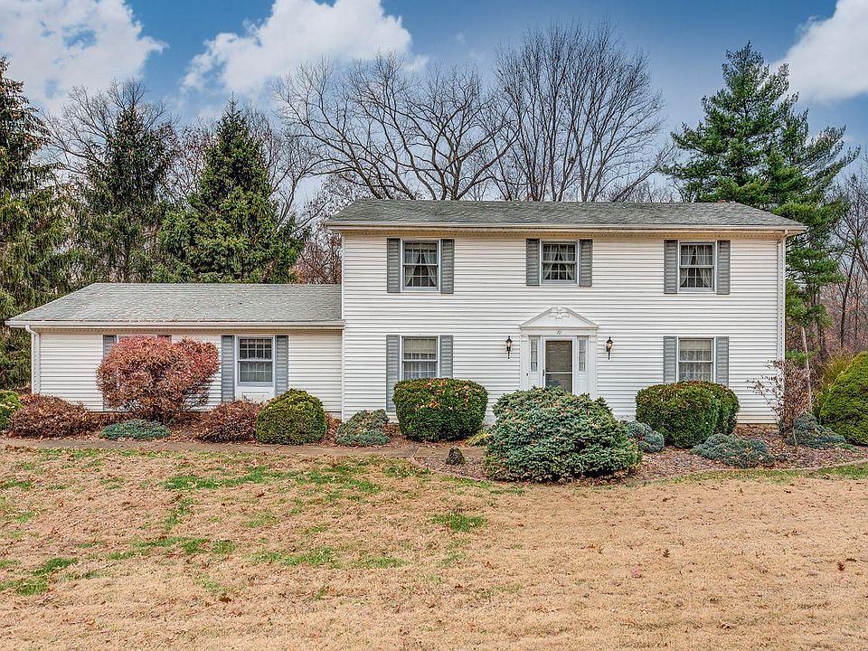 1st image of 70 River Valley Dr