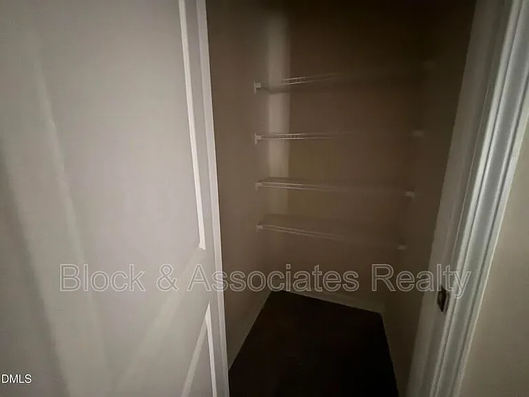 268 Abbots Mill Dr — Photo 34