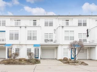 221 W Marina Pkwy, Lorain, OH