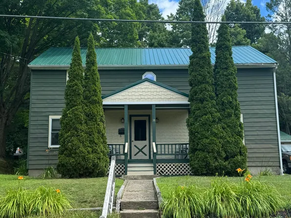 38 Brown St, Malone, NY 12953